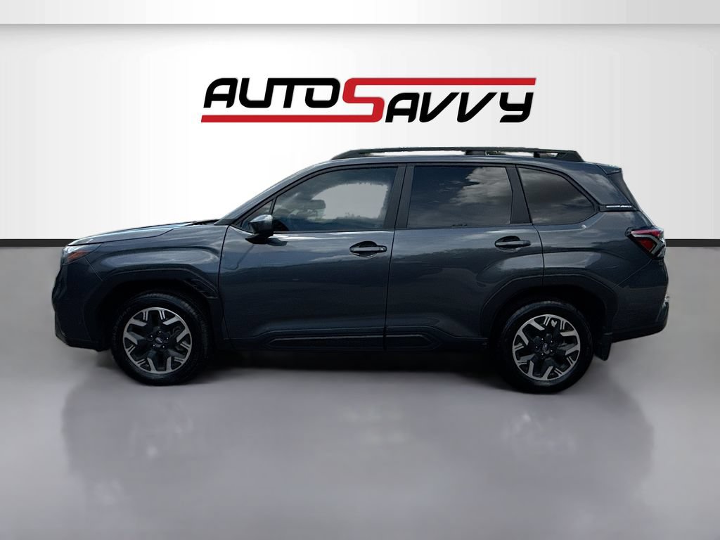 Used 2025 Subaru Forester Premium AWD/4WD image 4