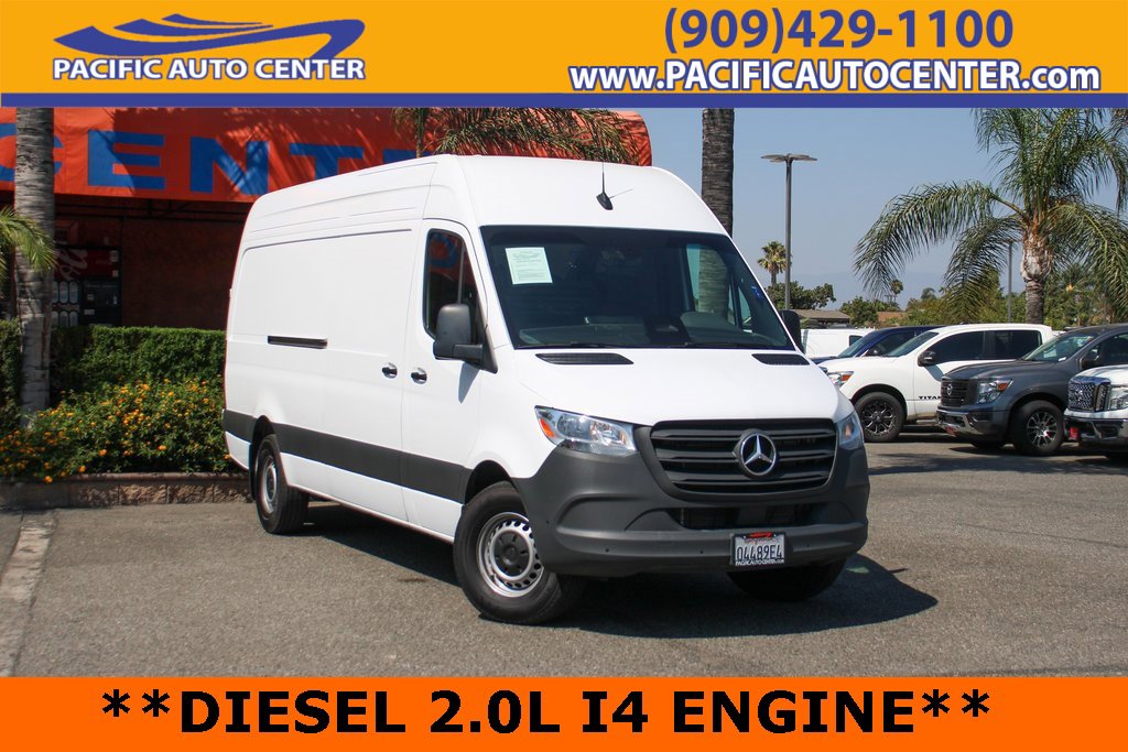 Used 2025 Mercedes-Benz Sprinter 2500 image 1