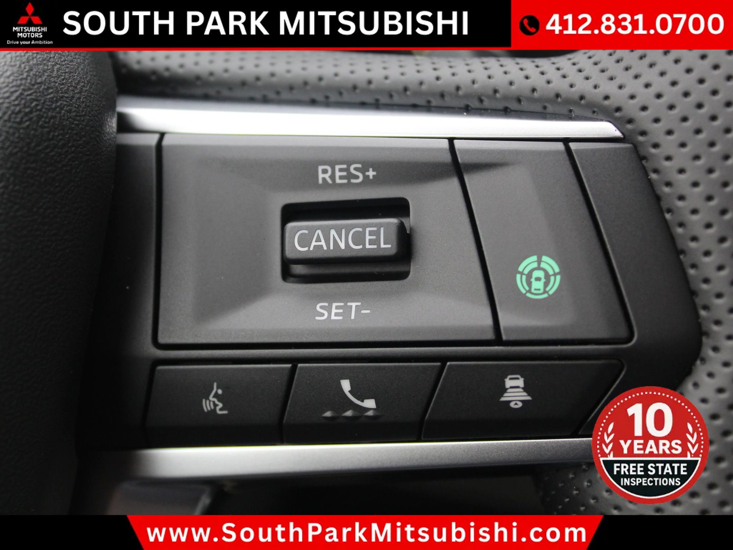 New 2025 Mitsubishi Outlander SE image 32