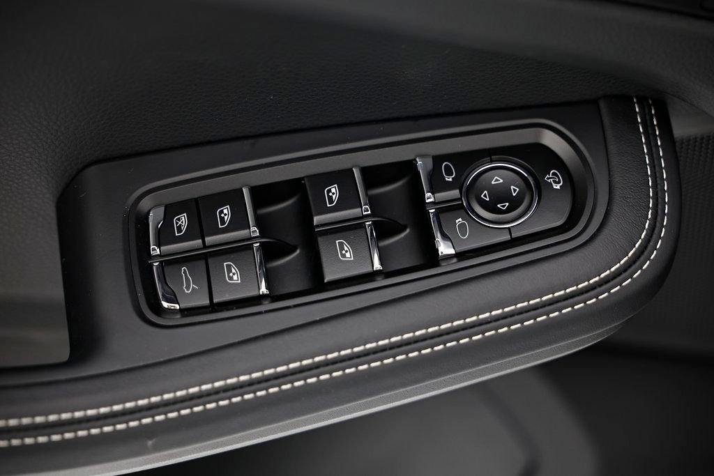 New 2026 Porsche Macan S AWD/4WD image 21