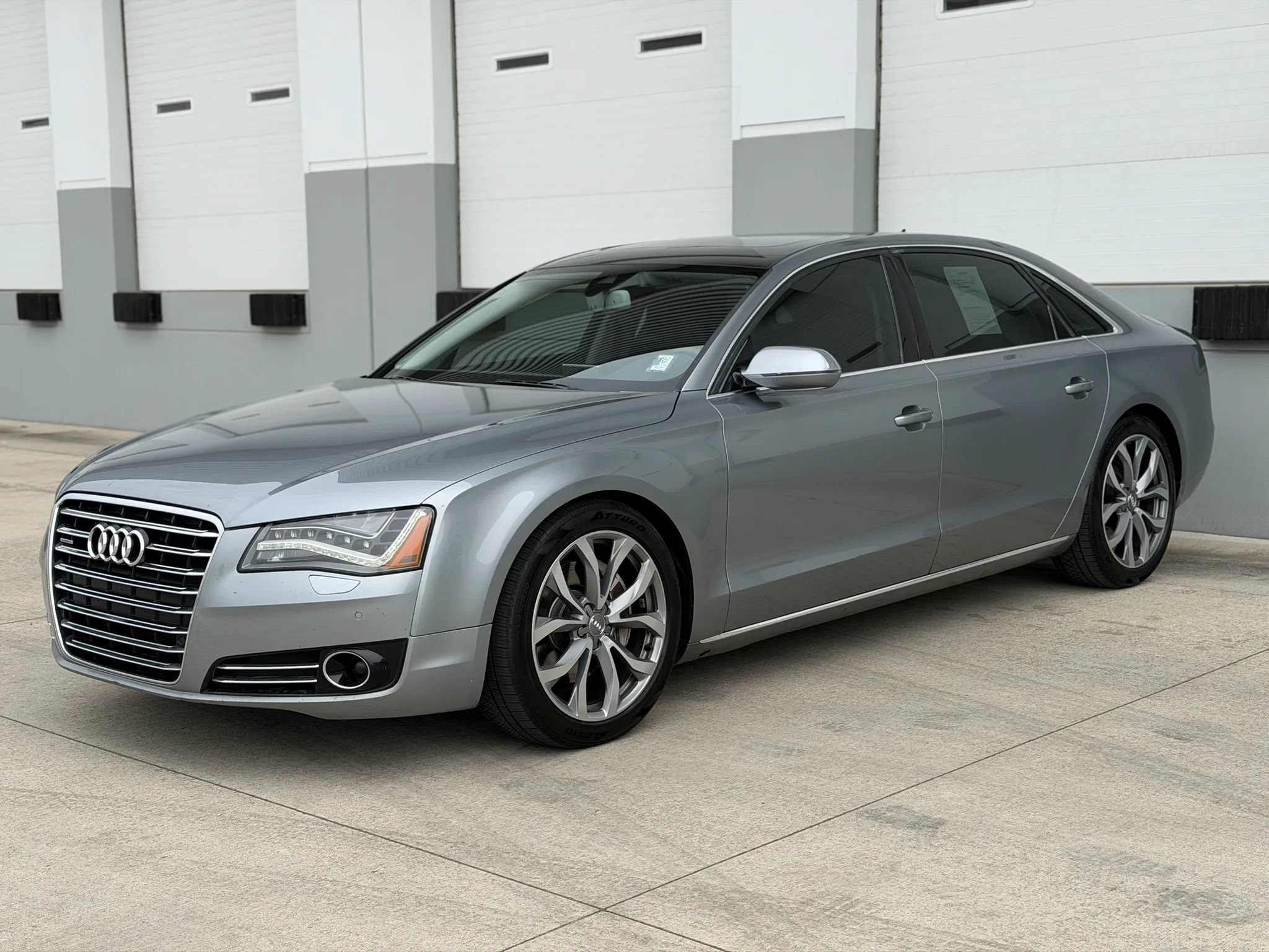 Used 2013 Audi A8 L 3.0T AWD/4WD image 2