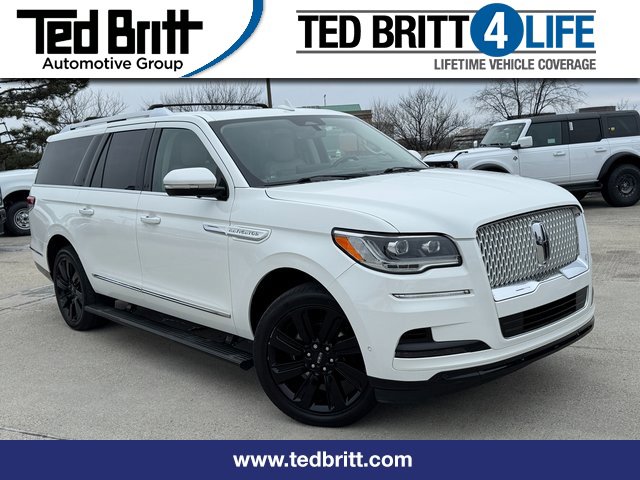Used 2022 Lincoln Navigator L Reserve image 1