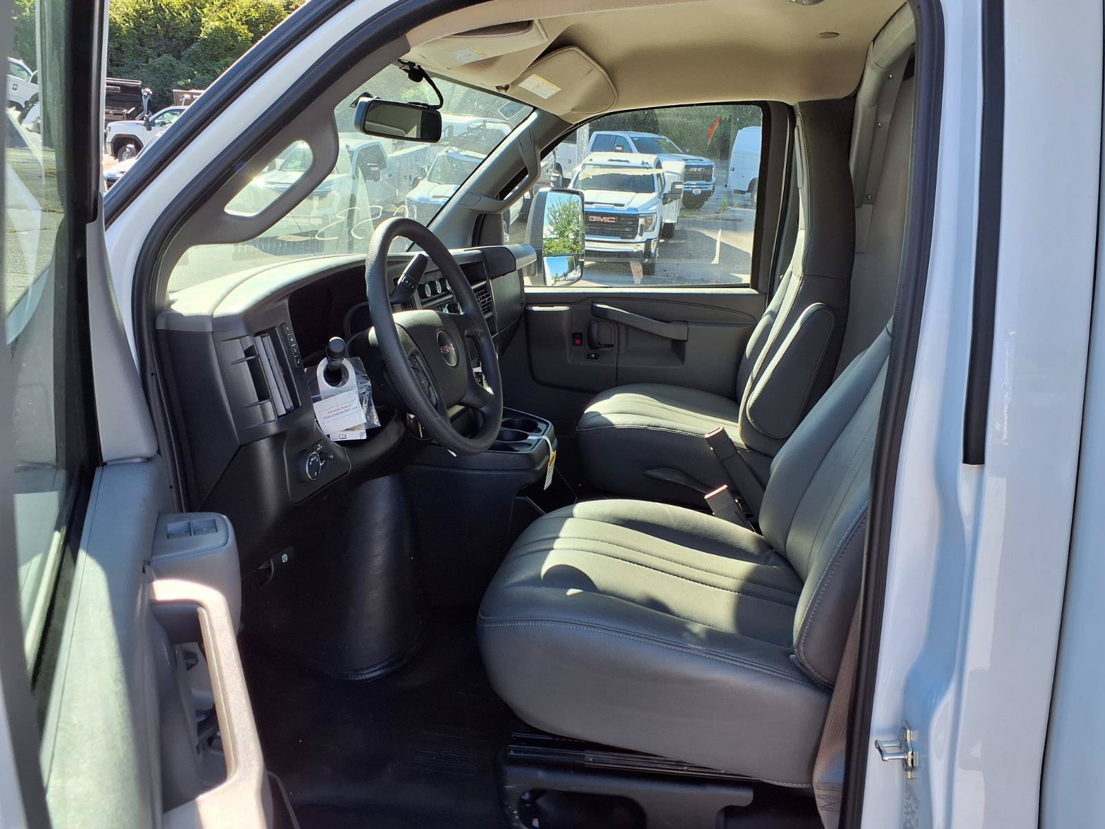 New 2026 GMC Savana 3500 w/ Power Convenience Package RWD image 8