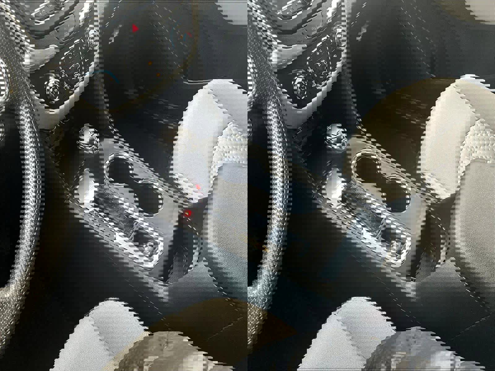 Used 2019 Chevrolet Equinox LS image 19