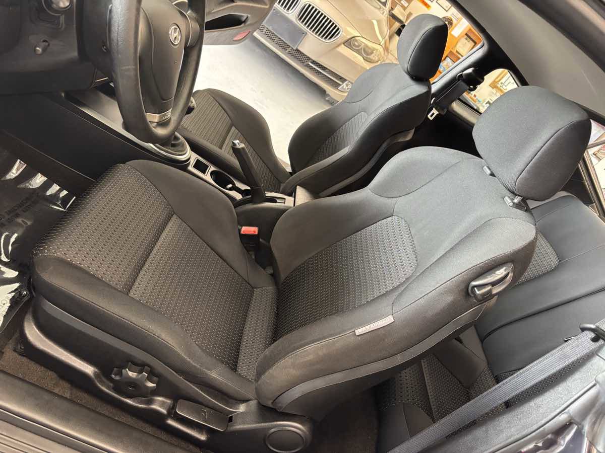 Used 2008 Hyundai Tiburon GS image 19