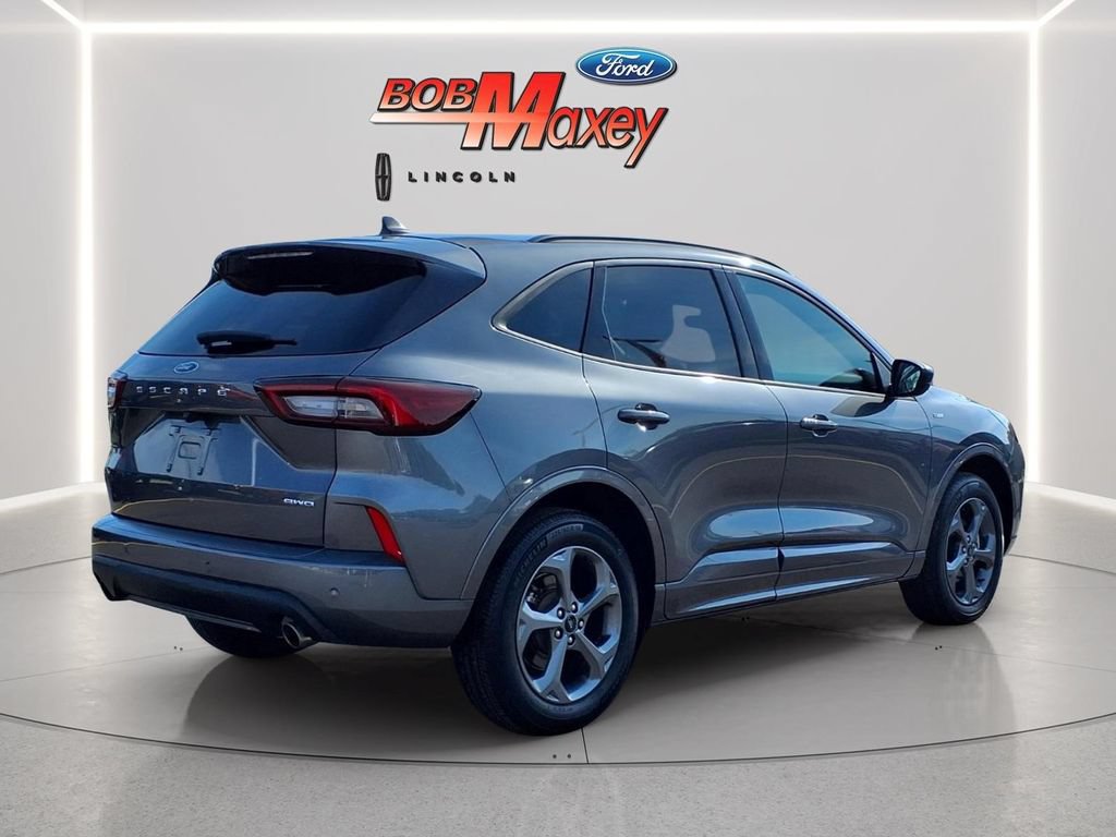 Used 2024 Ford Escape ST-Line w/ Tech Pack #1 AWD/4WD image 4