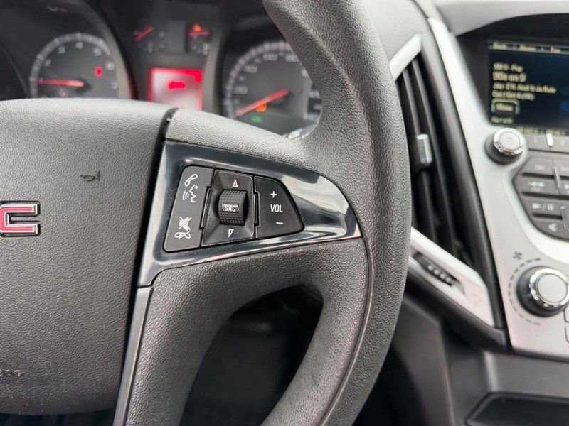 Used 2017 GMC Terrain SLE image 11