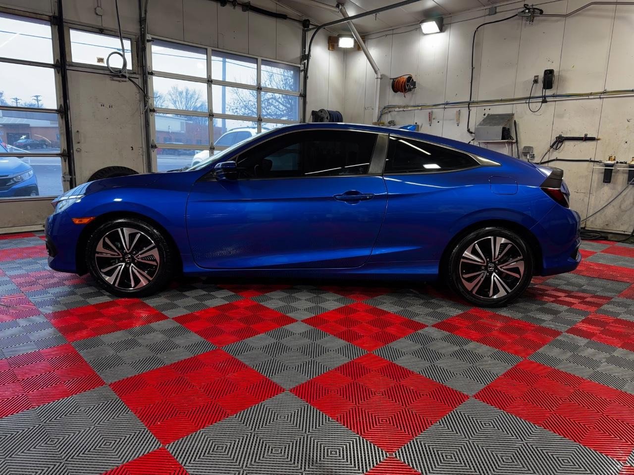 Used 2017 Honda Civic EX-L image 6