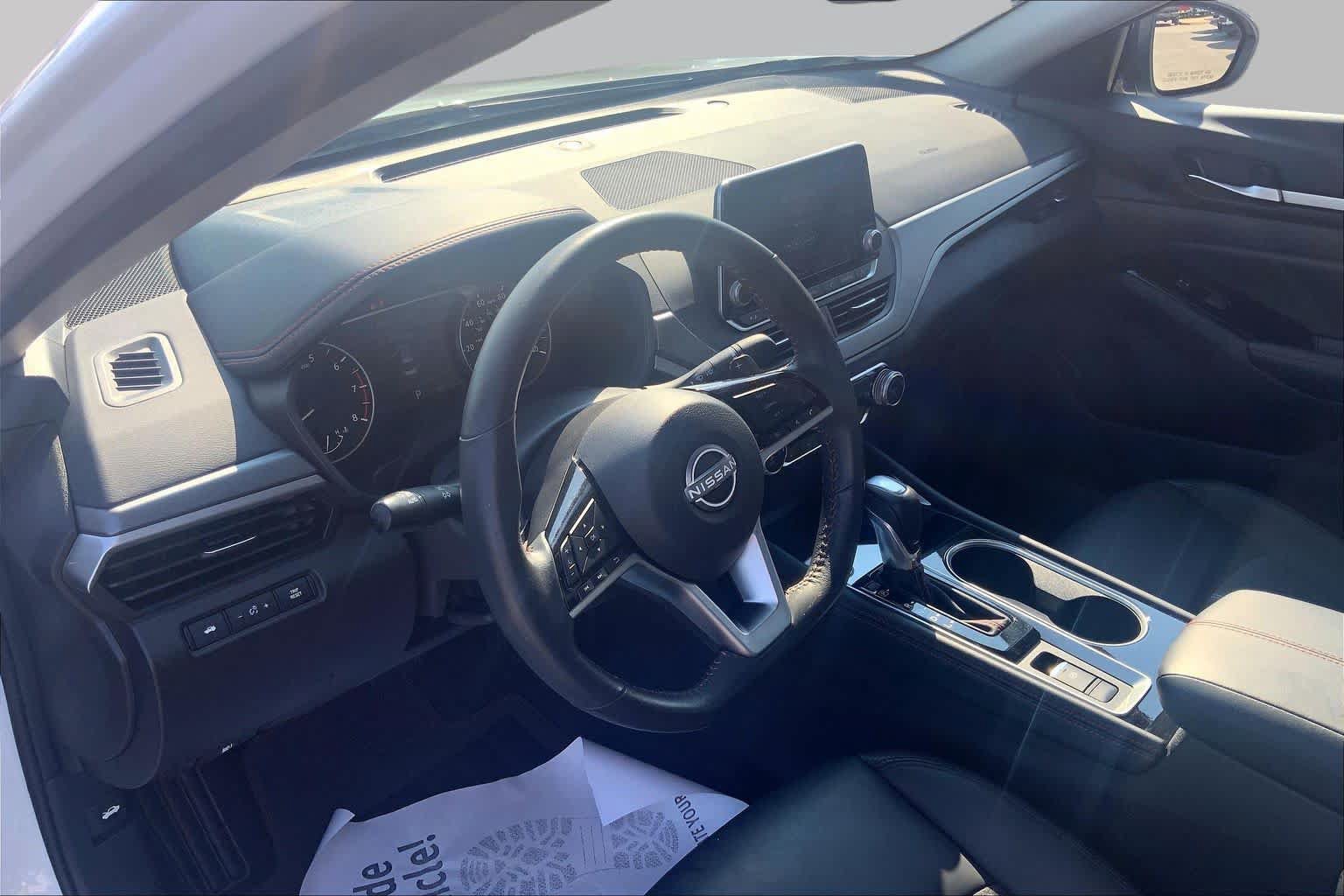 Used 2024 Nissan Altima 2.5 SR AWD/4WD image 18