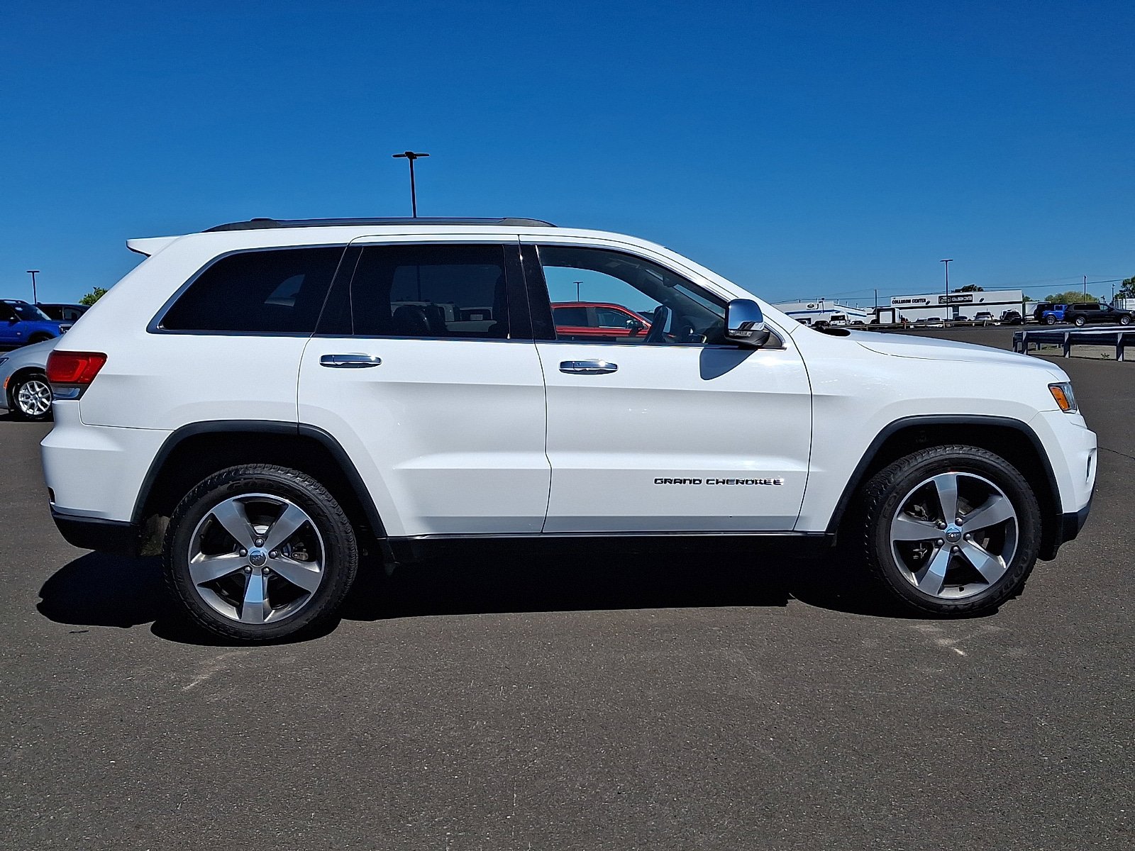 Used 2016 Jeep Grand Cherokee Limited w/ Trailer Tow Group IV AWD/4WD image 7