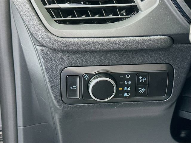 Used 2026 Ford Escape ST-Line w/ Cold Weather Package image 10