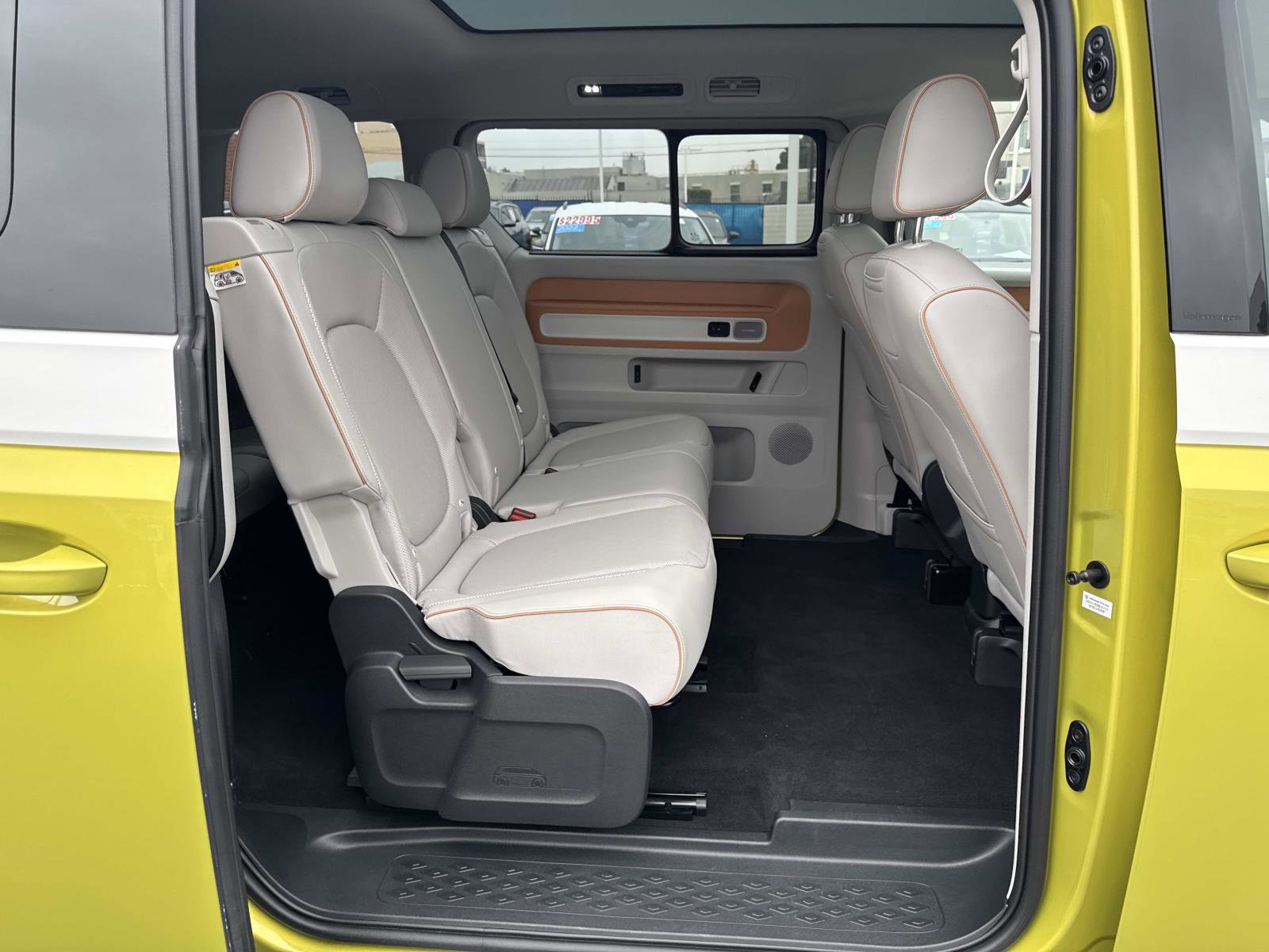 Certified 2025 Volkswagen ID. Buzz 1st Edition image 7