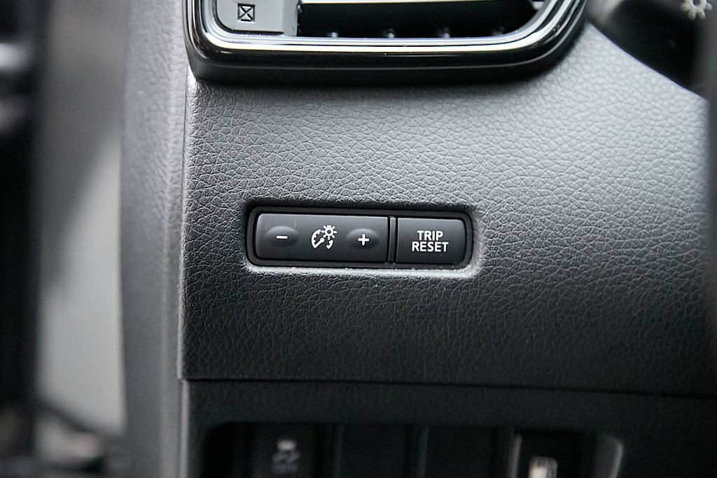 Used 2018 Nissan Rogue S w/ S Value Package AWD/4WD image 14