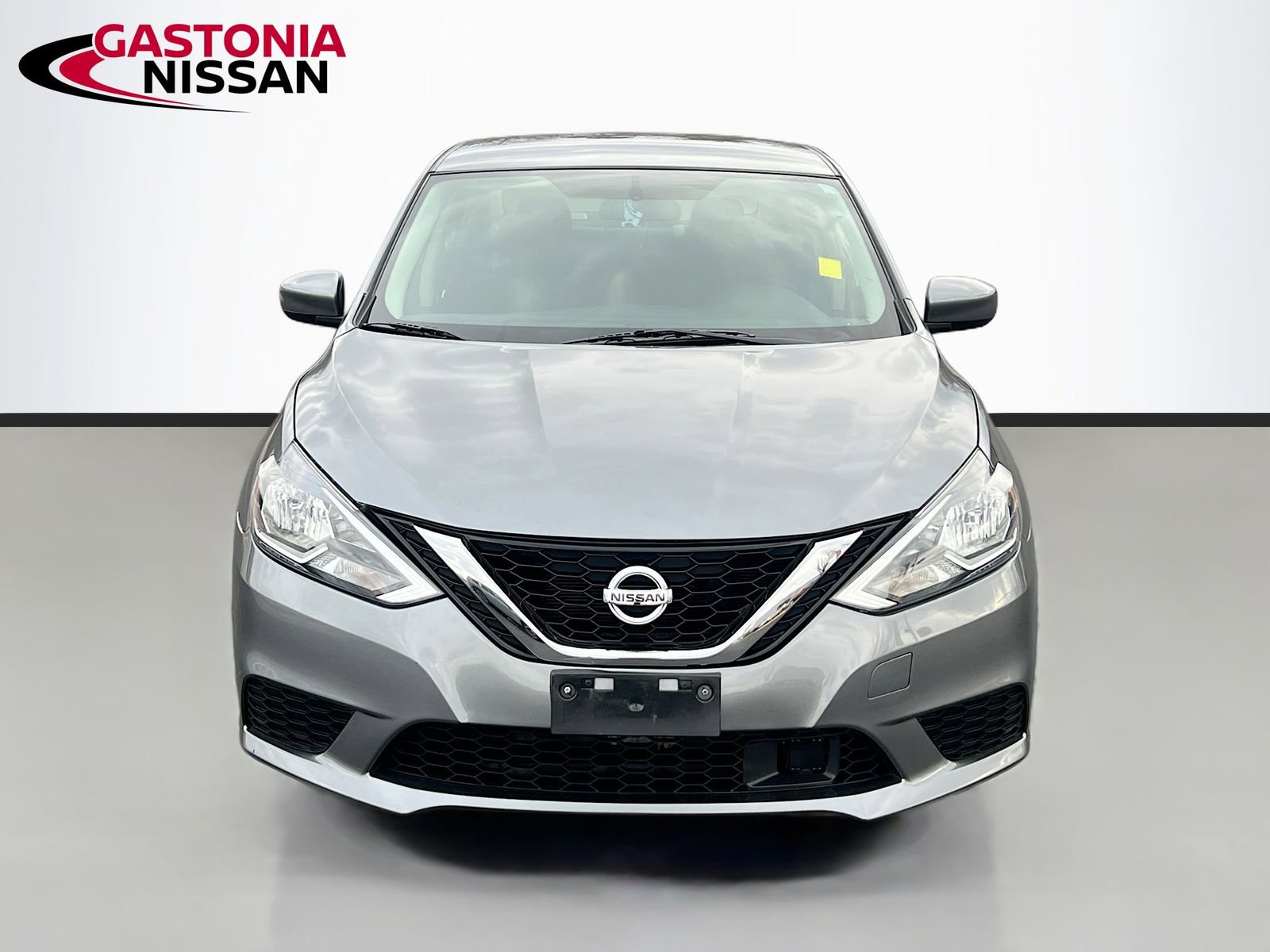 Used 2018 Nissan Sentra S image 2