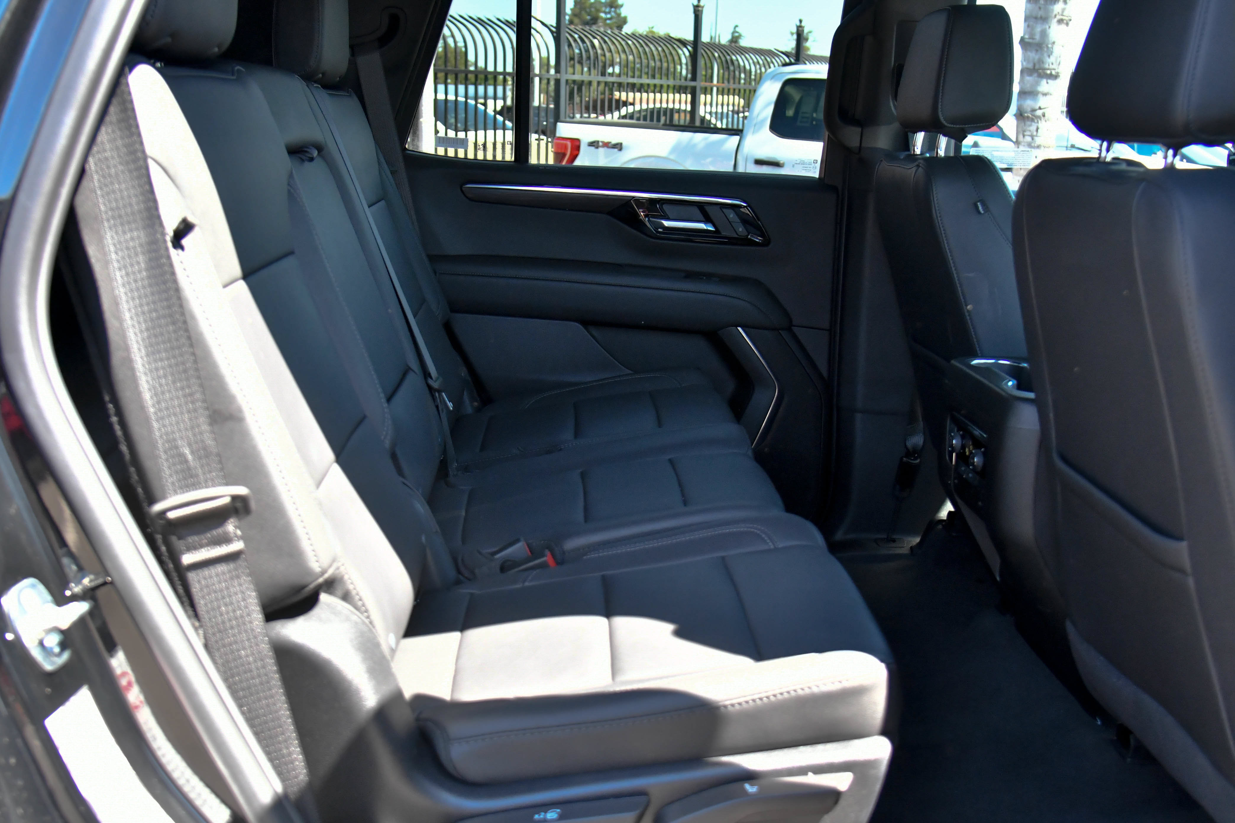 Used 2025 Chevrolet Tahoe LT AWD/4WD image 55