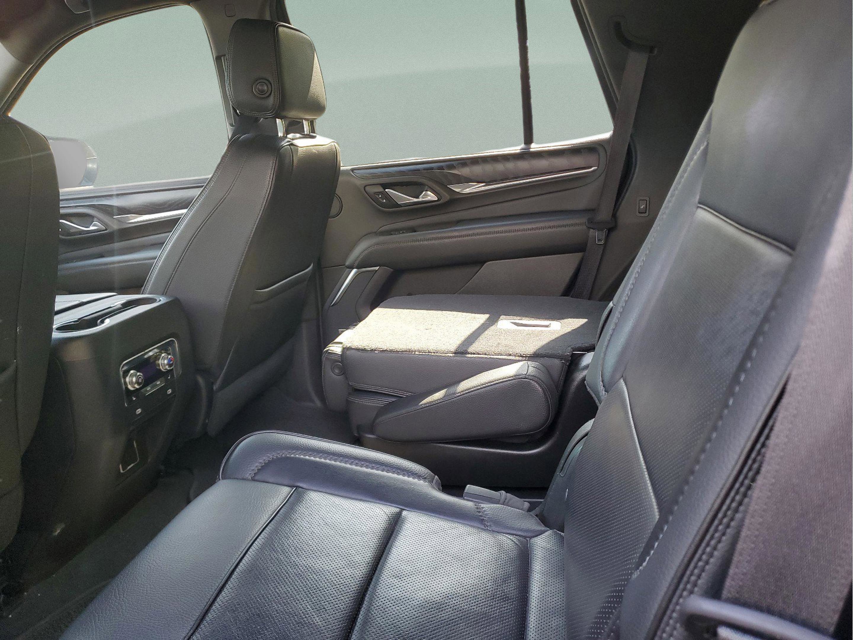 Used 2021 GMC Yukon Denali RWD image 6