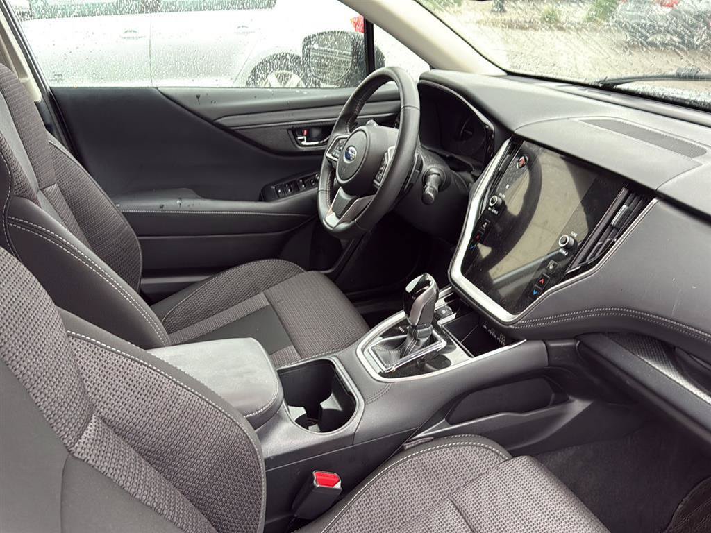 Used 2025 Subaru Outback Premium AWD/4WD image 7