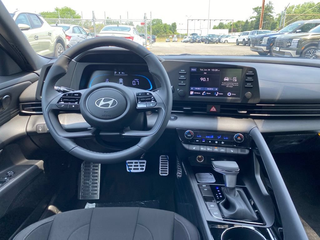 New 2026 Hyundai Elantra SEL Sport Premium FWD image 10