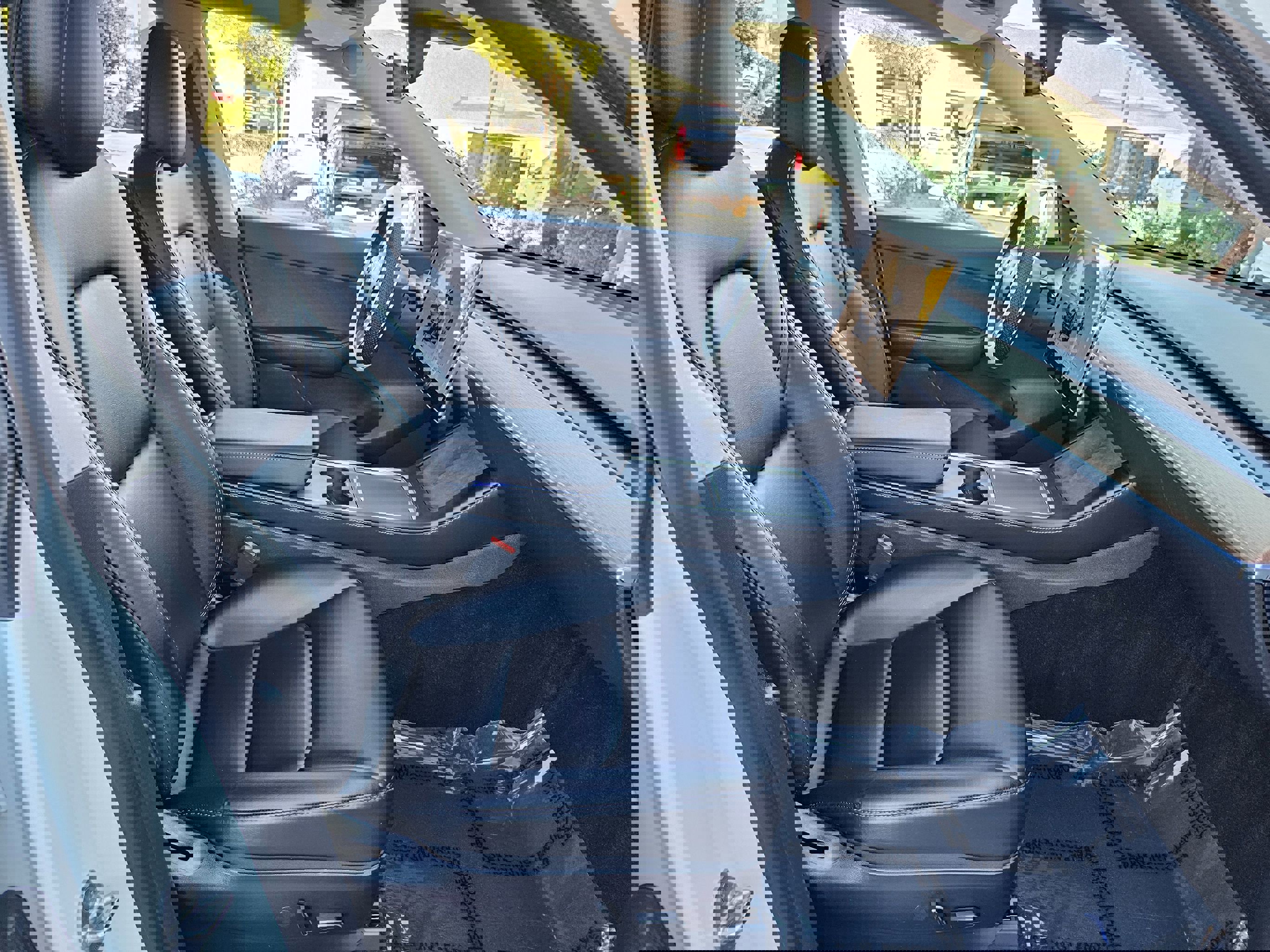 Used 2022 Tesla Model Y Long Range image 34