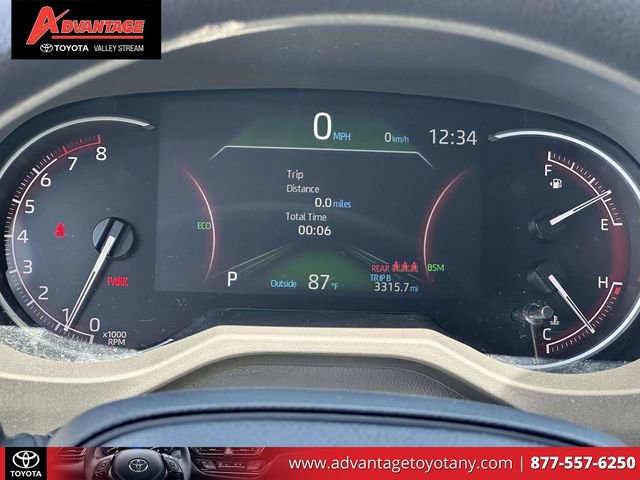 Used 2025 Toyota RAV4 XLE FWD image 30