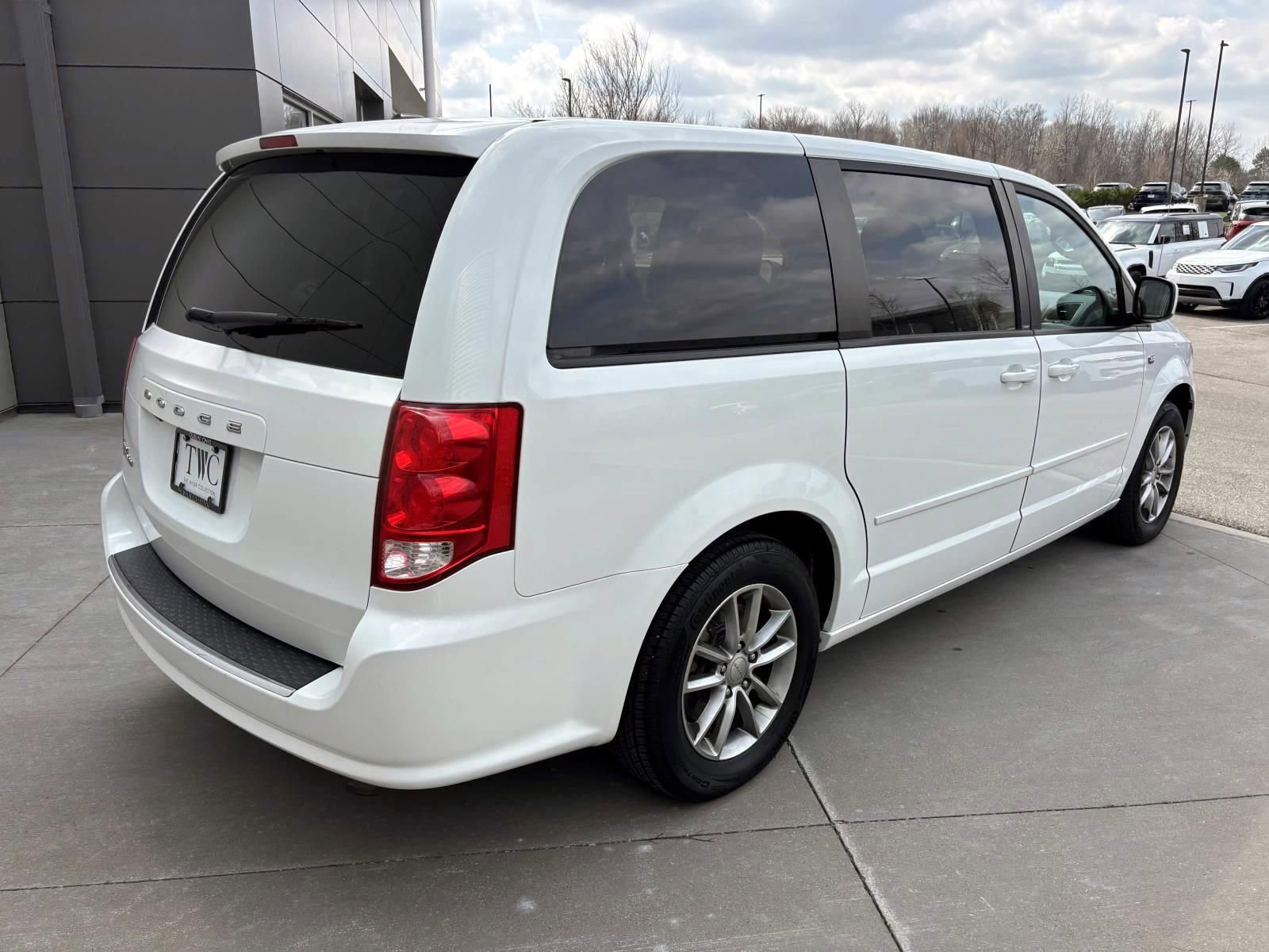 Used 2014 Dodge Grand Caravan SE FWD image 5