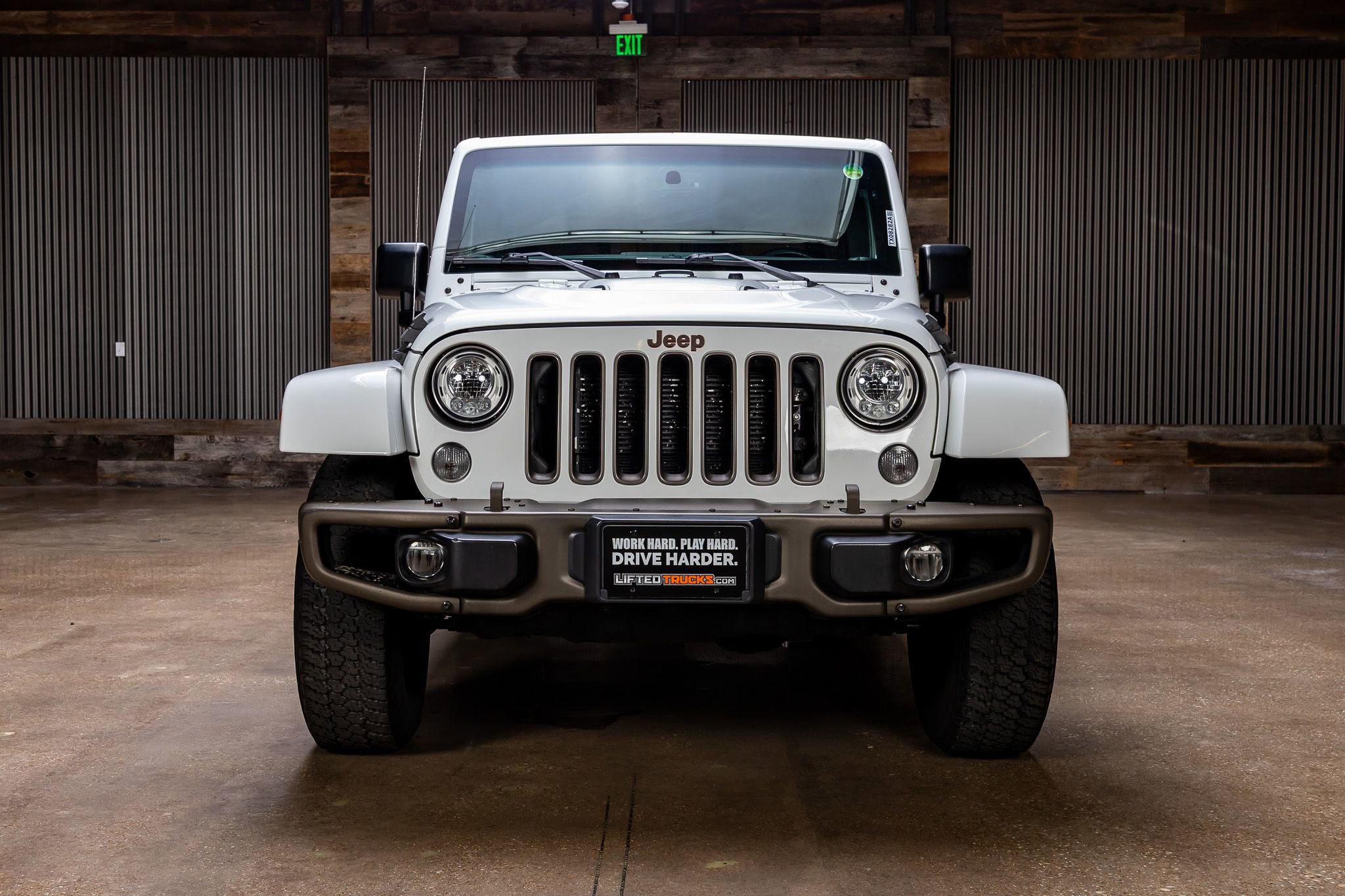 Used 2017 Jeep Wrangler Unlimited Sahara image 2