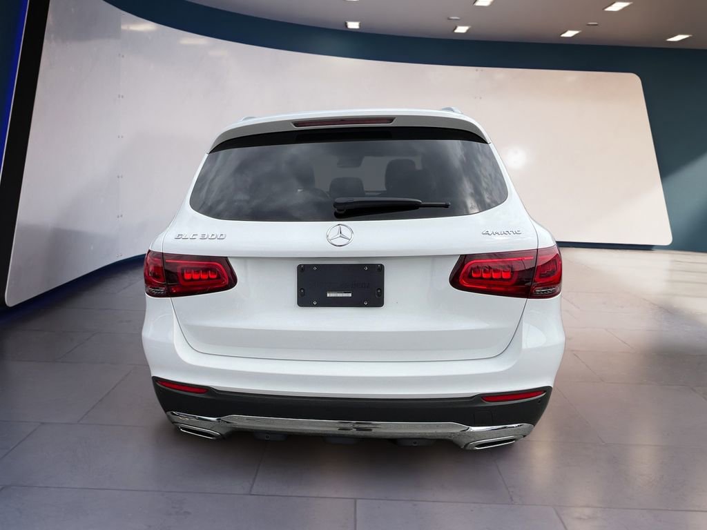 Certified 2022 Mercedes-Benz GLC 300 4MATIC w/ Premium Package Lite image 4