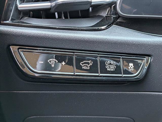 Used 2023 Kia Niro SX Touring FWD image 16