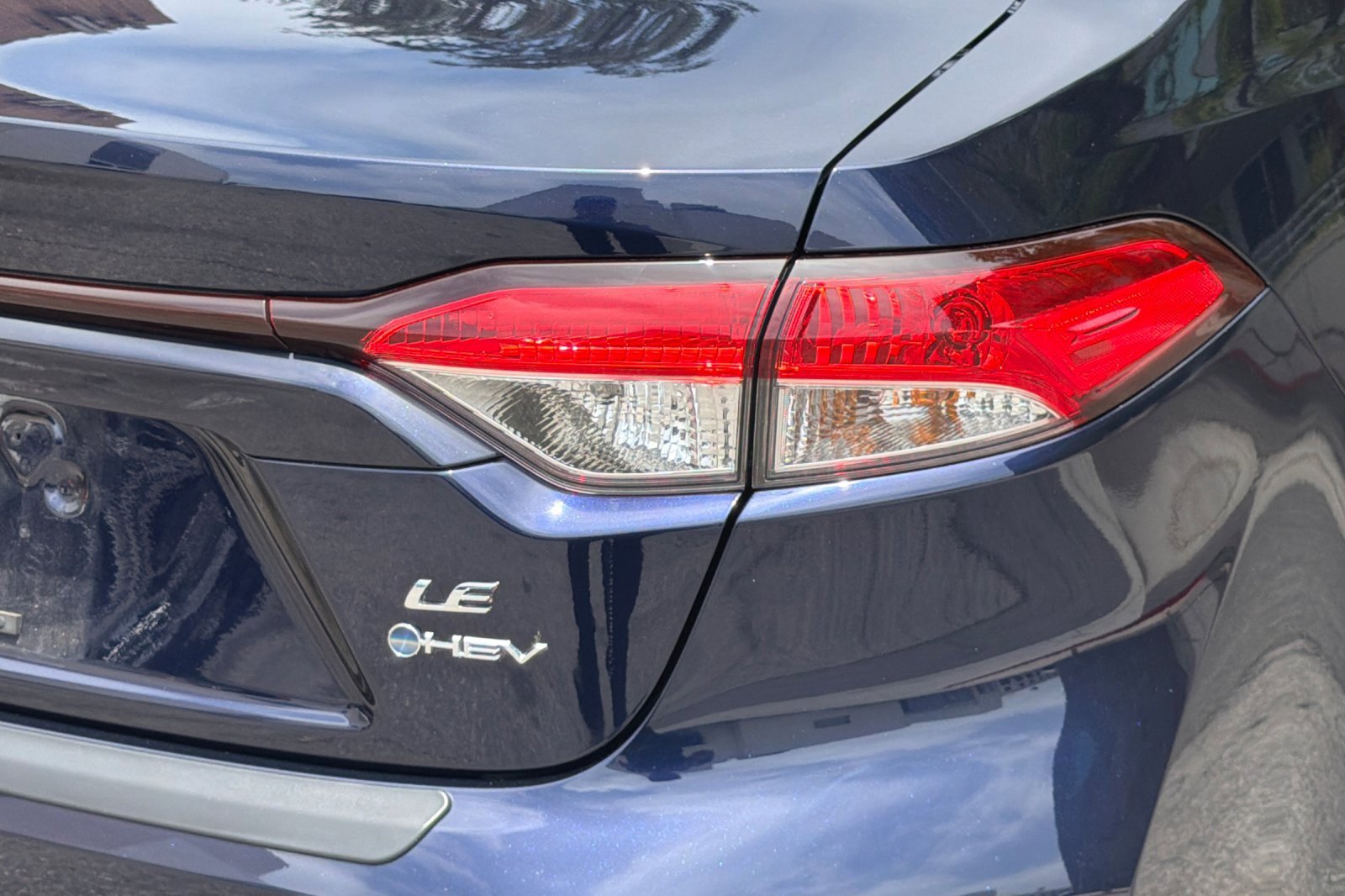 Used 2025 Toyota Corolla LE FWD image 24