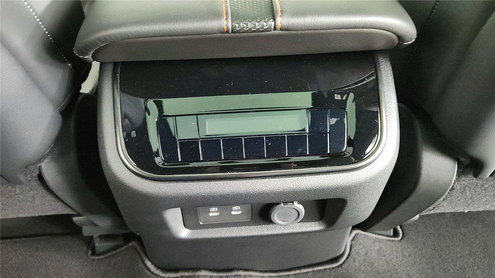 New 2025 Nissan Armada PRO-4X w/ Pro-4X Premium Package image 23