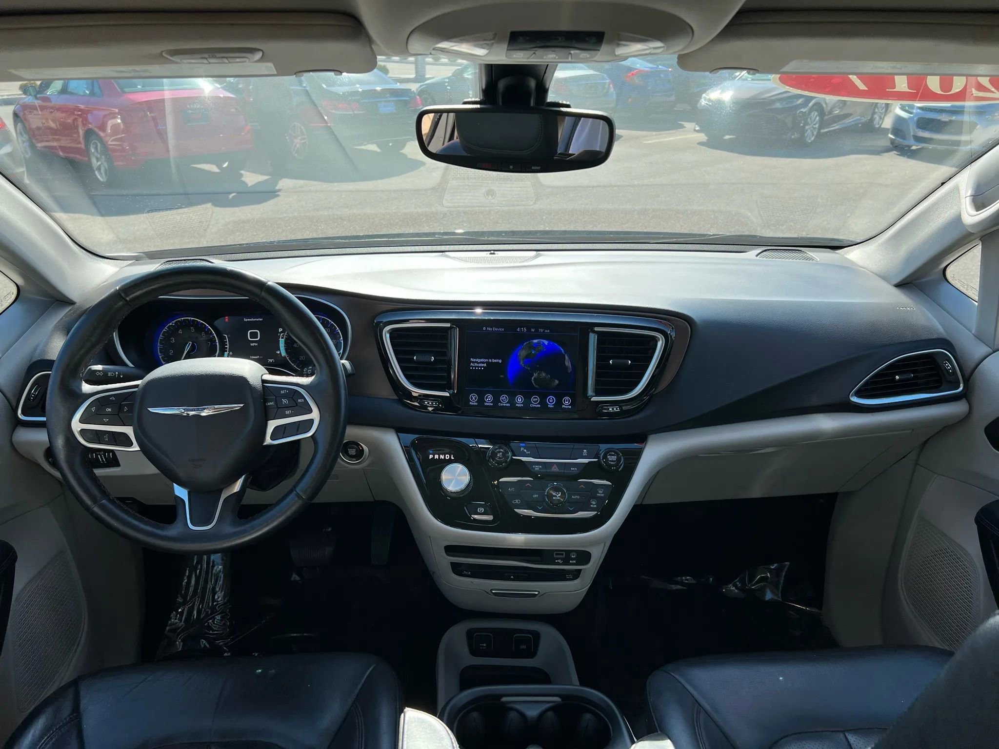 Used 2017 Chrysler Pacifica Touring-L Plus w/ Tire & Wheel Group image 13