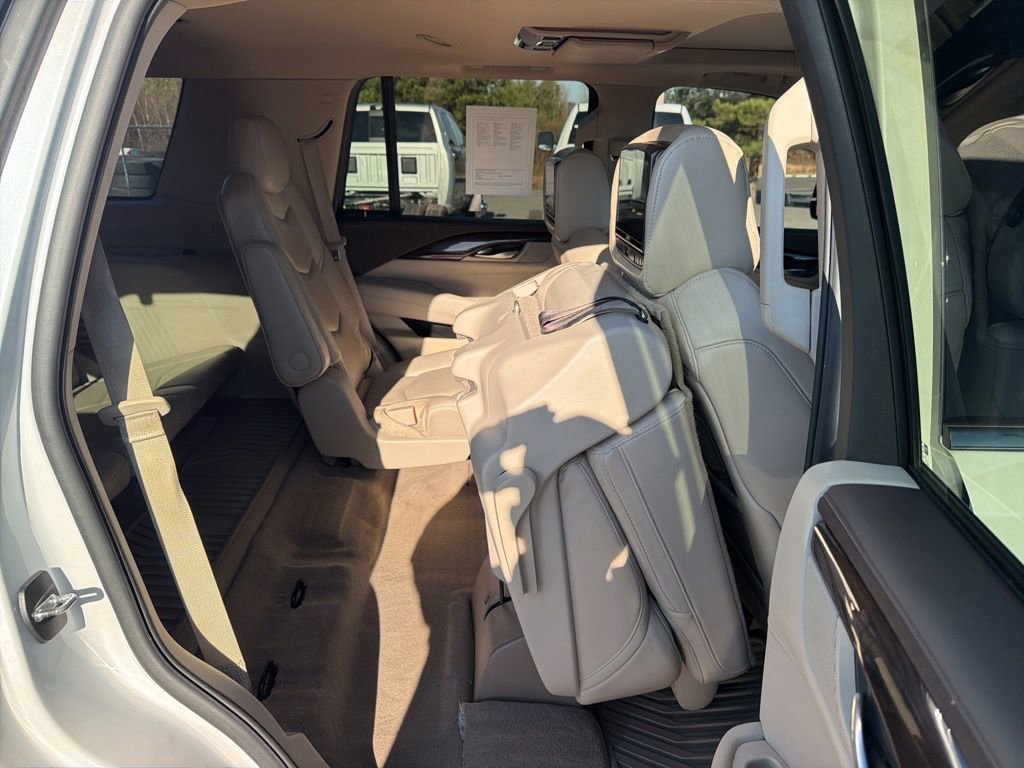 Used 2016 Cadillac Escalade Luxury image 20