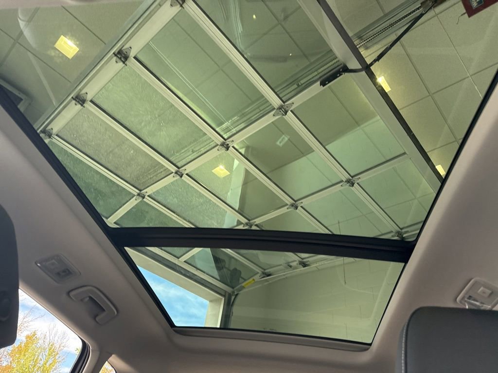 New 2025 Volkswagen Taos SE image 24