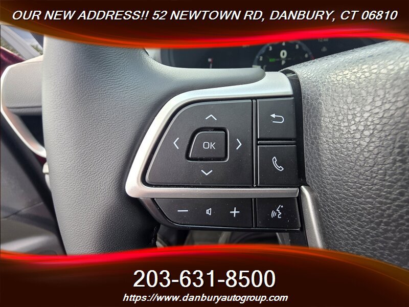 Used 2025 Toyota Grand Highlander AWD image 13
