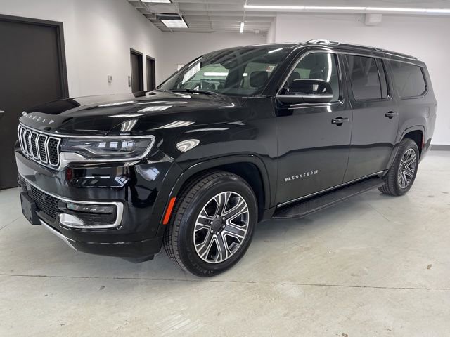 Used 2024 Jeep Wagoneer L Series II w/ Flexible Seating Group image 4