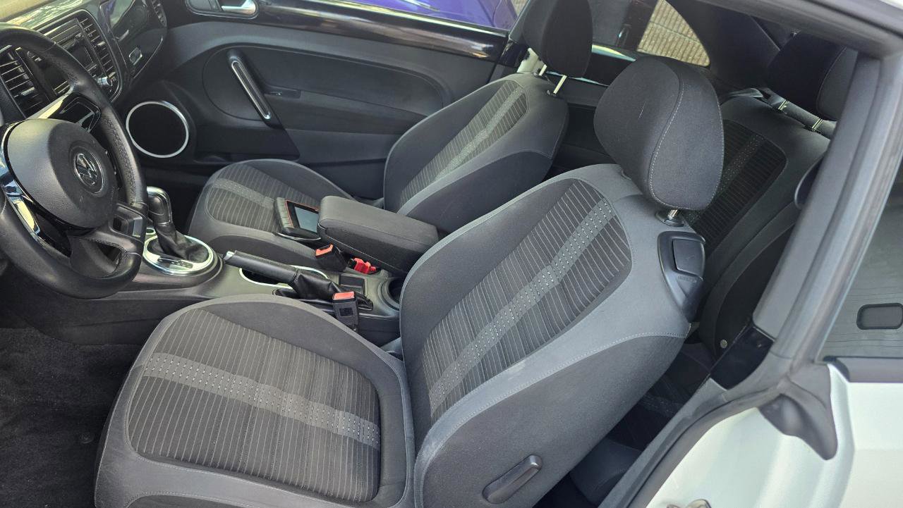 Used 2013 Volkswagen Beetle 2.0T FWD image 11