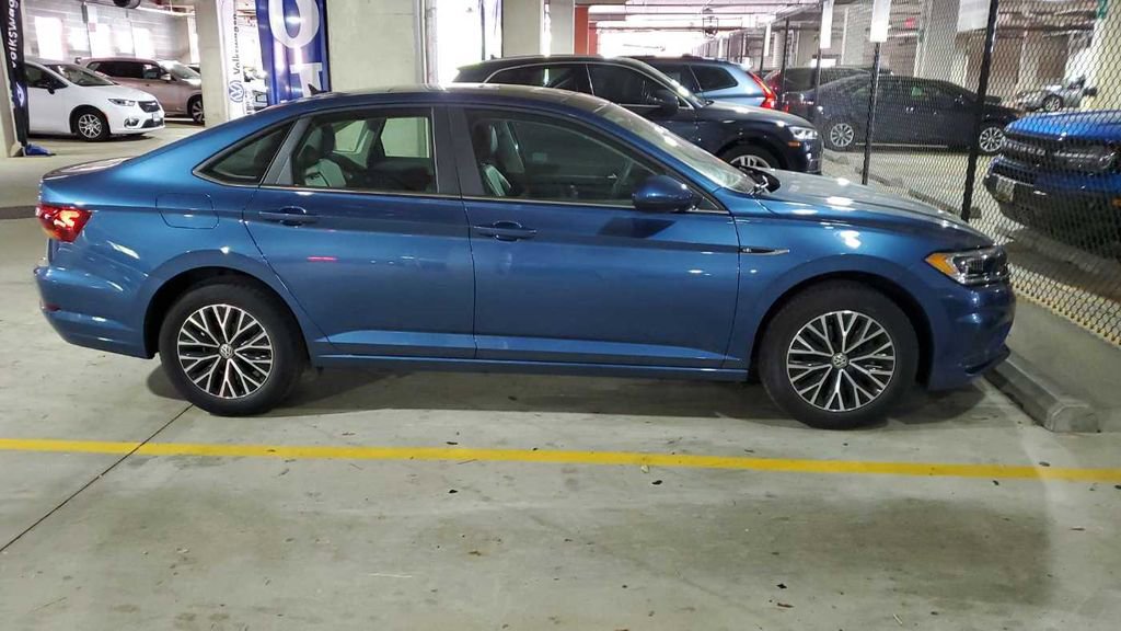 Used 2019 Volkswagen Jetta SEL image 2