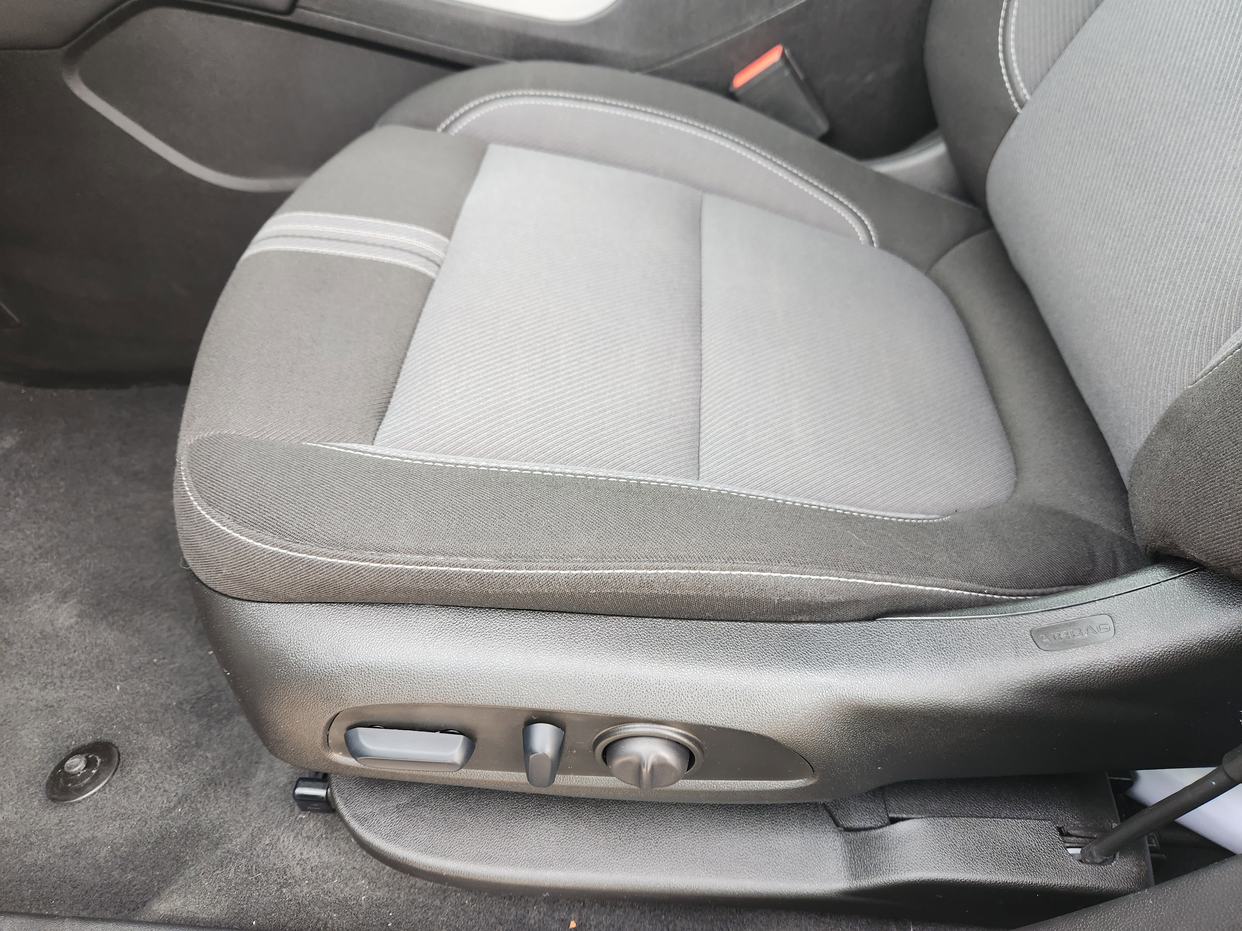 Certified 2025 Chevrolet Blazer LT image 24