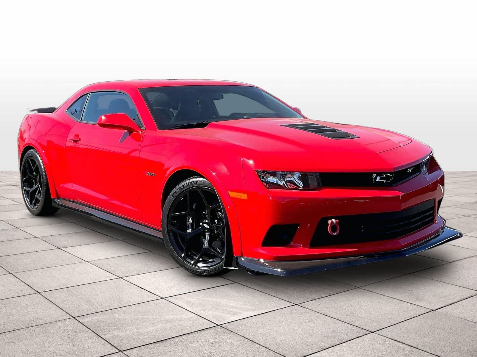 Used 2015 Chevrolet Camaro Z/28 RWD image 2