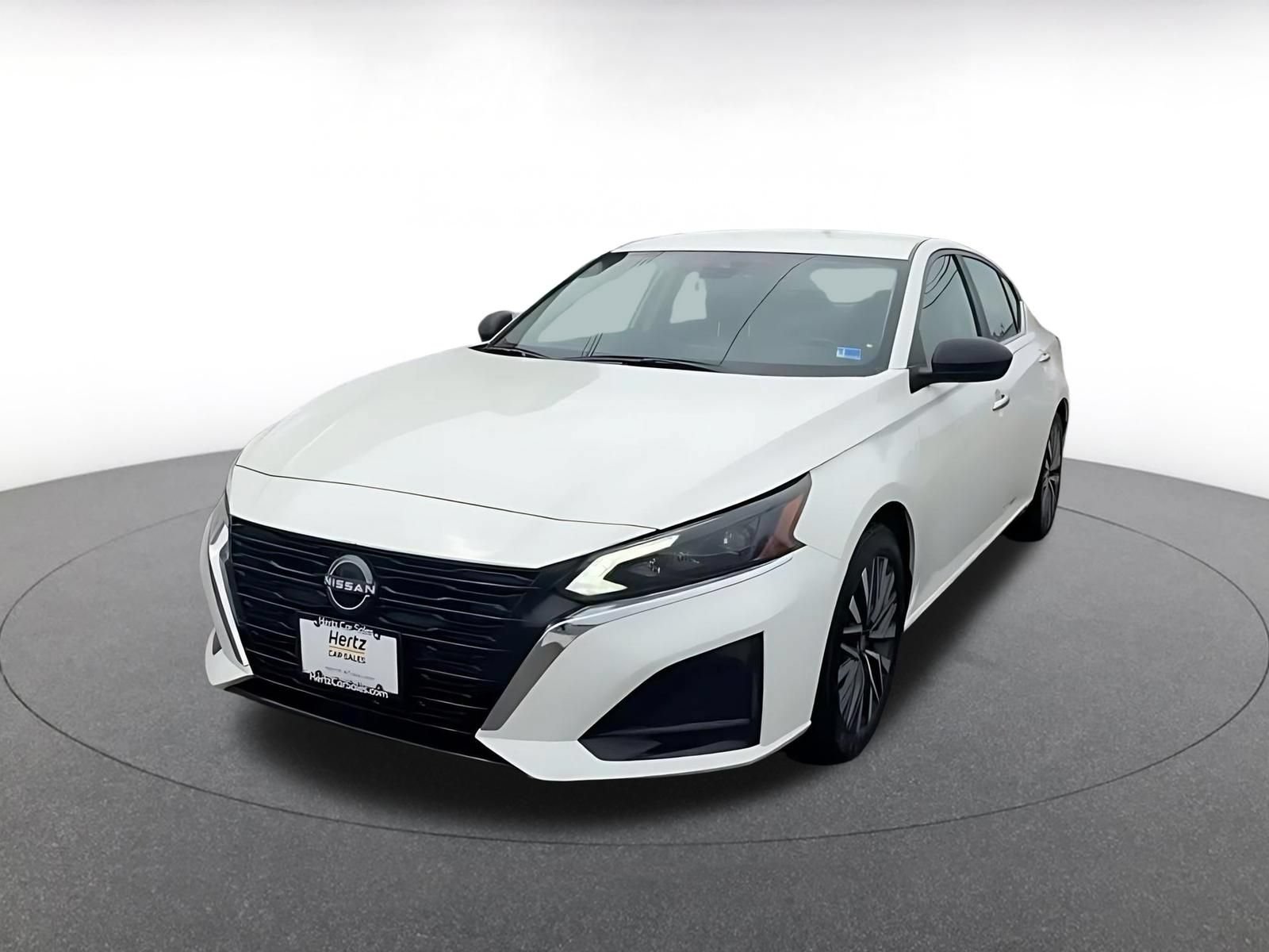 Used 2025 Nissan Altima 2.5 SV FWD image 7
