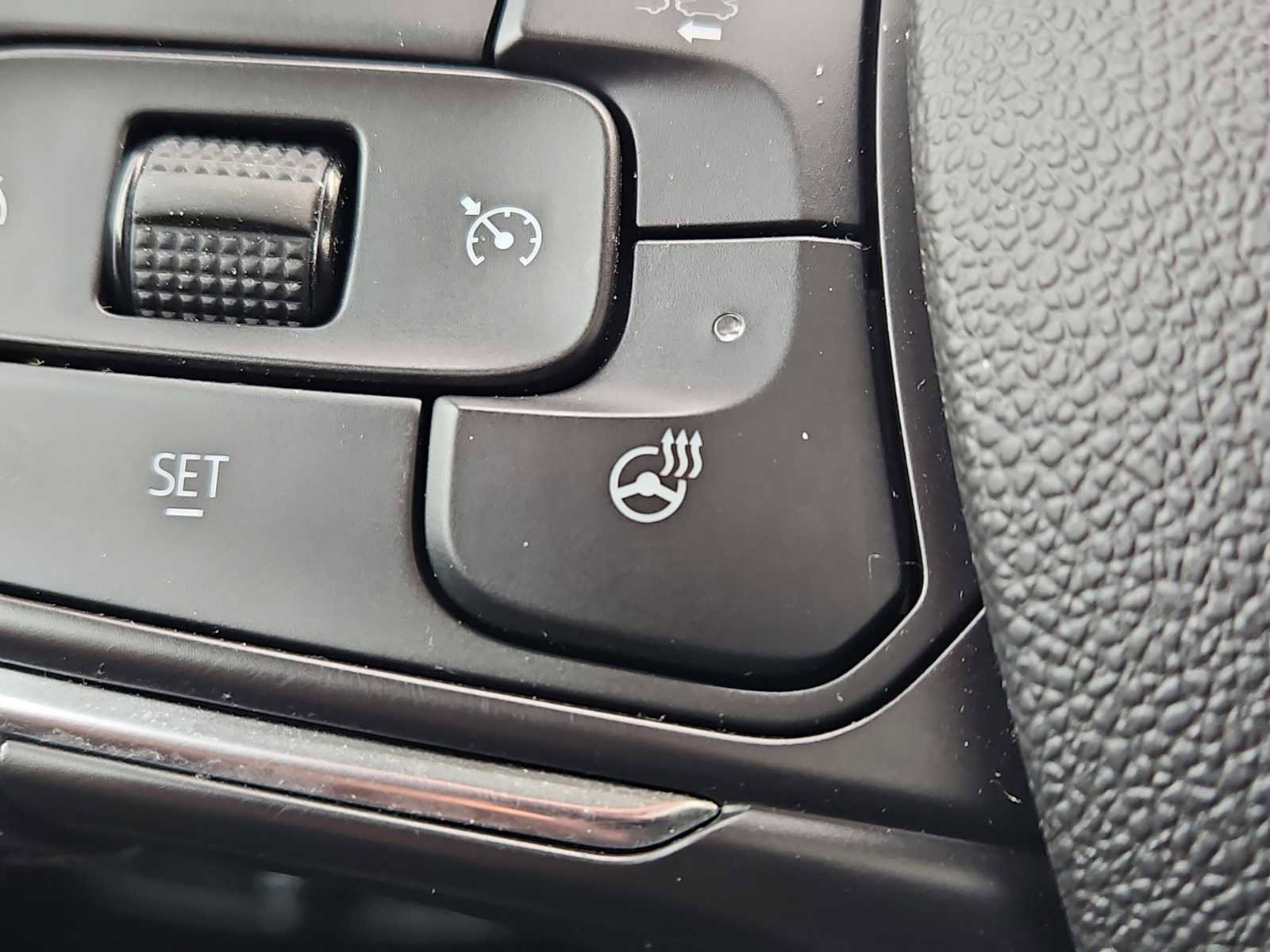 Used 2020 Buick Encore GX Essence w/ Experience Buick Package image 23