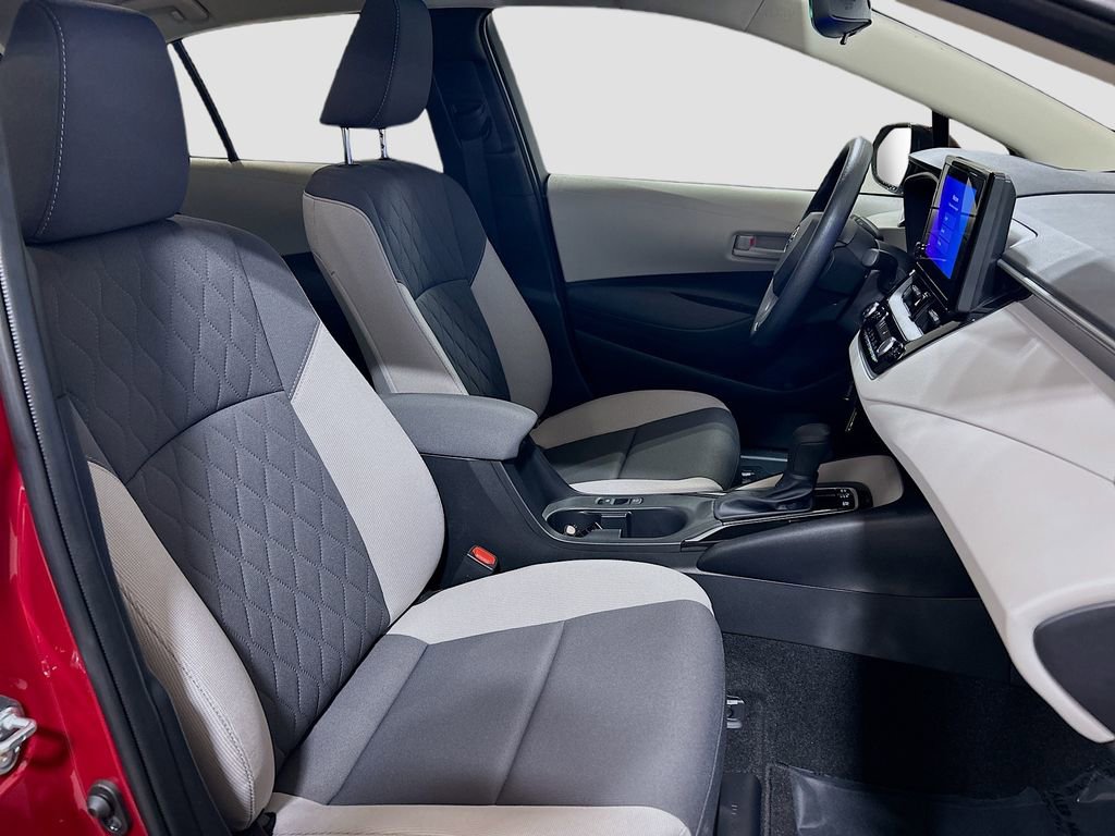 Used 2026 Toyota Corolla LE image 23