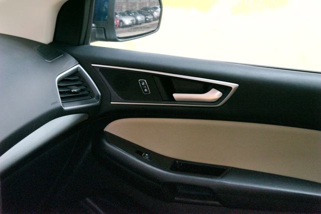 Used 2020 Ford Edge SEL w/ Convenience Package AWD/4WD image 11