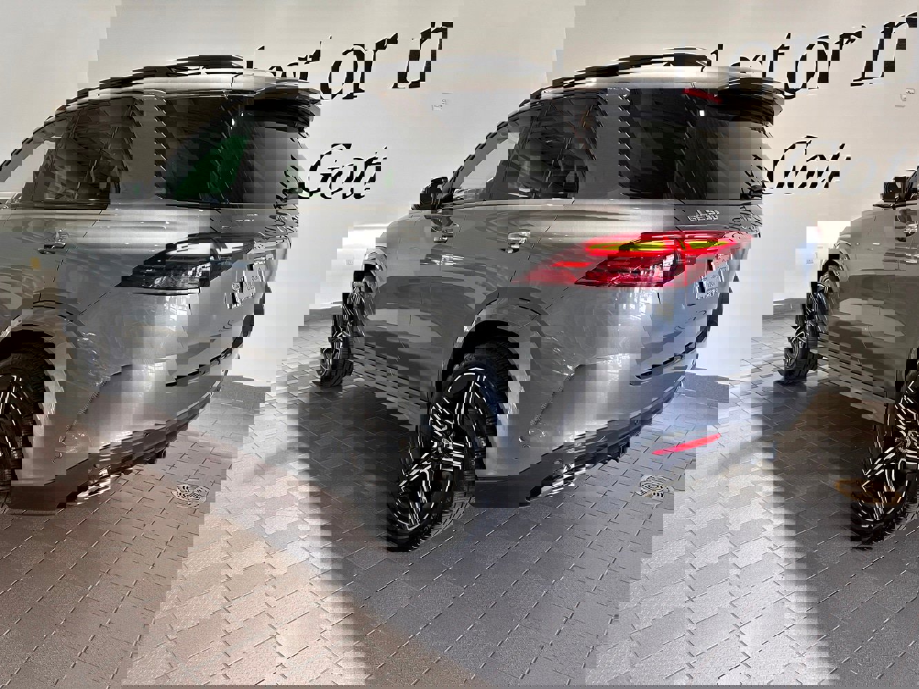 Used 2025 Mercedes-Benz GLE 580 4MATIC image 6