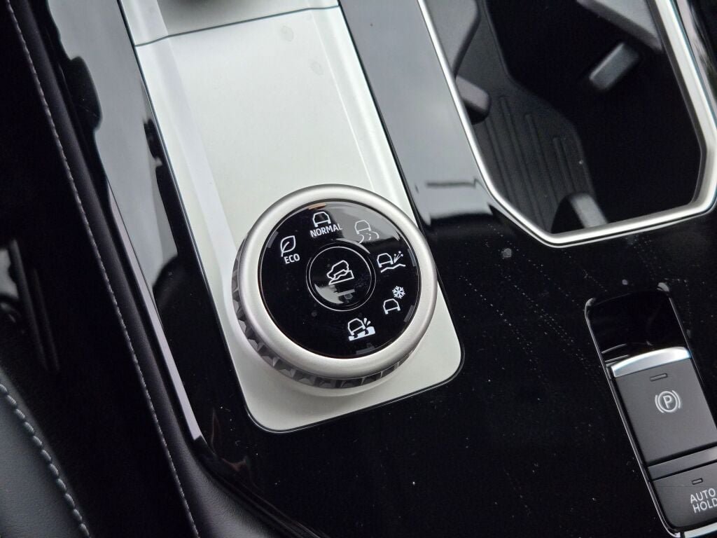 New 2026 Mitsubishi Outlander SE AWD/4WD image 25