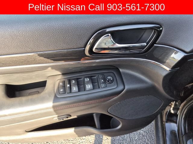 Used 2020 Jeep Grand Cherokee Trailhawk w/ Trailhawk Luxury Group AWD/4WD image 16