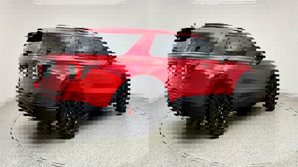 Used 2023 Ford Explorer ST w/ Equipment Group 401A image 5