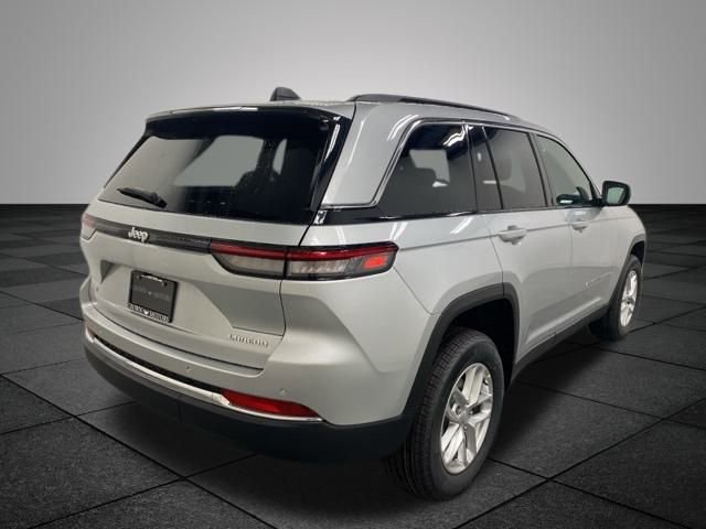 Used 2025 Jeep Grand Cherokee Laredo X w/ Luxury Tech Group I image 6