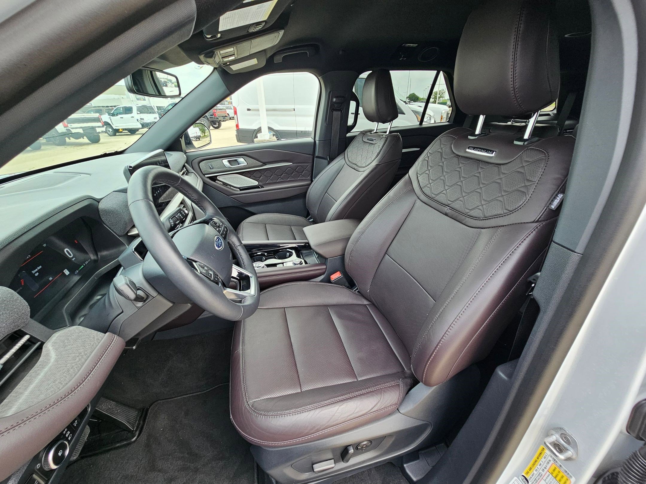 Used 2026 Ford Explorer Platinum w/ LUX Leather Package AWD/4WD image 16
