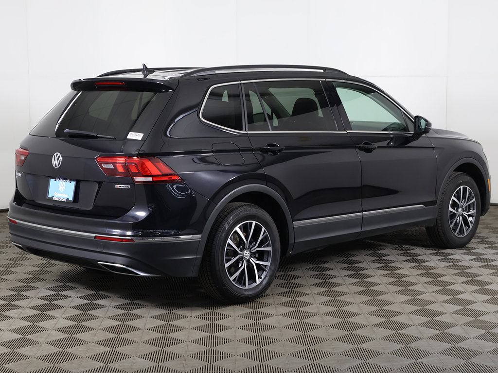 Used 2020 Volkswagen Tiguan SE w/ Panoramic Sunroof Package AWD/4WD image 11